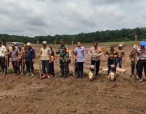 Kapolsek Betung Hadiri Penanaman Jagung 1 Juta Hektare Kerjasama Polri, Kementrian Dan Perusahaan