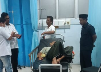 Terlantar Kondisi Memprihatinkan, Seorang Lansia di Evakuasi Dinas Sosial ke RSUD Langsa