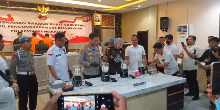 Polrestabes Makassar Musnahkan Narkotika Jenis Sabu Seberat 1,4 Kg