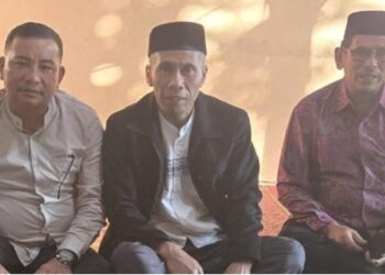 Pengurus DPD Dan Anggota DPRK Dari PKS Aceh Tengah Melayat Ke Rumah Duka Ibunda Taqwa