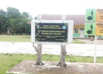 Diduga SDN 003 Tanjung Belit Selatan Kampar Memperjual belikan buku LKS