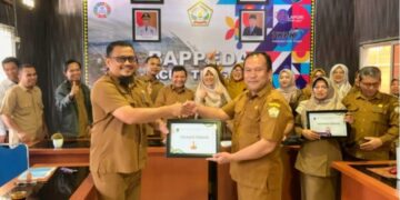 Bappeda Aceh Tengah Mulai Tradisi Beri Penghargaan Pegawai Terbaik Setiap Bulan
