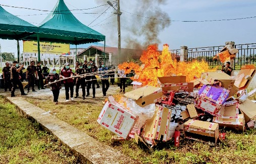 Asta Cita Presiden, Bea Cukai Langsa Musnahkan Barang Ilegal