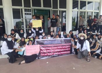 Suarakan Jadwal Pelantikan PPPK Seperti Semula, Ratusan Masa Unjuk Rasa Di DPRK Aceh Singkil