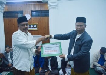 Tim Safari Pemerintah Daerah, Serahkan Bantuan Untuk Masjid Dan Fakir Miskin