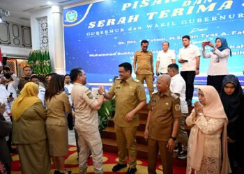 Hari Pertama Ngantor, Gubernur Sumut Bobby Nasution :Tugas Kita Melayani Masyarakat