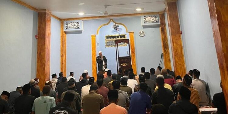 Rutan Takengon Melaksanakan Shalat Isya, Tarawih Dan Witir Berjamaah Di Mesjid At-Taubah