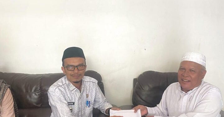 Gaji Pertama Walikota Subulussalam Serahkan Ke Pesantren Darul Muta’allimin Tanah Merah