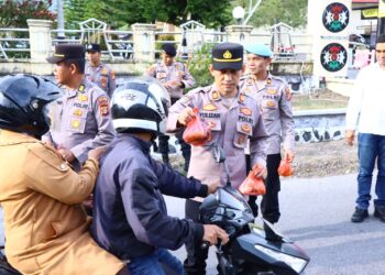 Puasa Ke 7, Polres Bener Meriah Berbagi Takjil Di Bulan Suci Ramadan 1446 H
