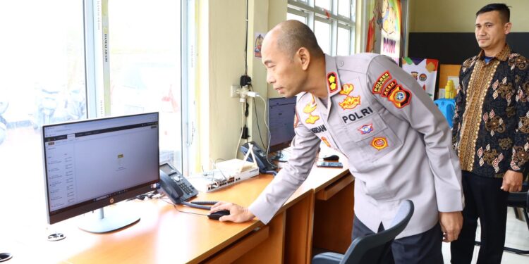 Kapolres Bener Meriah Cek Layanan Hotline Polri 110 Pelayanan Arus Mudik Dan Balik Lebaran