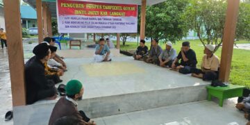 Pengurus PPTQ Ibnul Jauzi Gelar Diskusi Ramadhan Dan Salurkan Paket Sembako