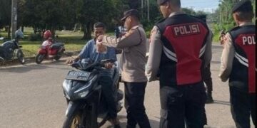 Dalam Semangat Berbagi, Polres Banyuasin Dan Polsek Jajaran Bagikan Takjil Serentak 