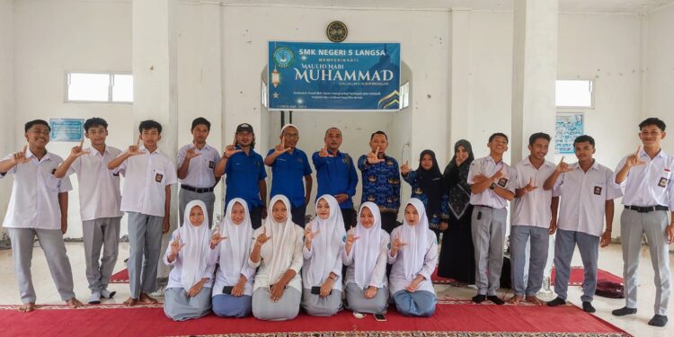 Akhiri Literasi Ramadan, PWI Langsa Gemakan Siswa SMKN 5 dan SMAN 5 Bijak Bermedsos 