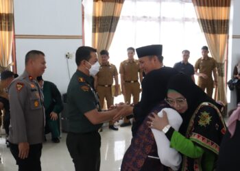 Sekda Aceh Tengah Di Lantik, Dandim Raden Herman Sasmita Beri Ucapan Selamat