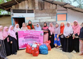 Khamsa Berbagi Kebahagiaan ke Fakir Miskin dan Anak Yatim 