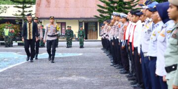 Kapolres Bener Meriah Didampingi Asisten I Pimpin Apel Gelar Pasukan Operasi Ketupat Seulawah 2025