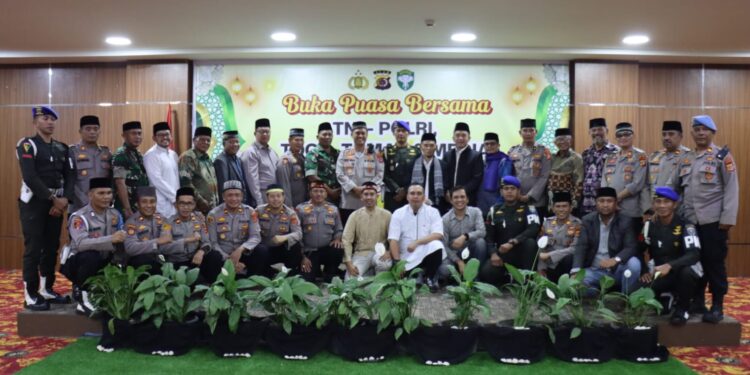 Pererat Sinergitas TNI-Polri Dan Tokoh Agama, Polres Aceh Tengah Gelar Buka Puasa Bersama