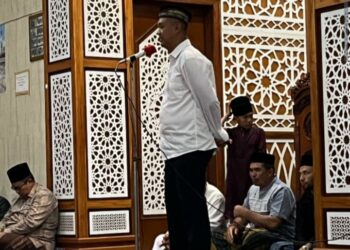 Taraweh Di Kampung Toweren, Kapolres Aceh Tengah : Imbau Kontrol Anak Saat Malam Hari Dan Pastikan Rumah Aman Ketika Ke Masjid