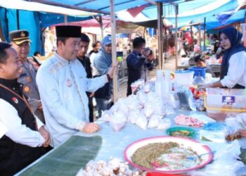 Bupati Haili Yoga Dan BPOM Aceh Tengah Sidak Pastikan Takjil Aman Dikonsumsi