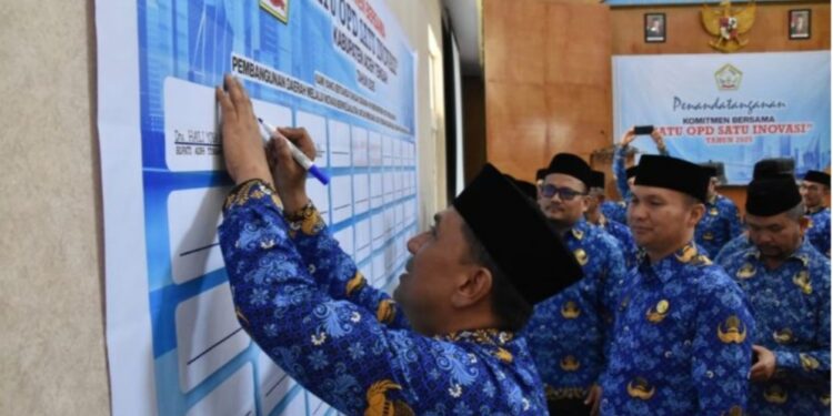Kepala SKPK Aceh Tengah Teken Komitmen “Satu OPD Satu Inovasi”