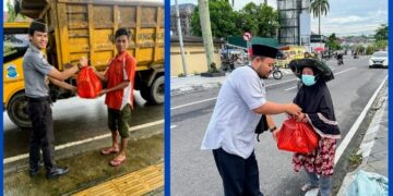 Peduli Masyarakat Membutuhkan, Bapas Pangkalpinang Bagi Sembako Hasil Kegiatan “BERSERI”