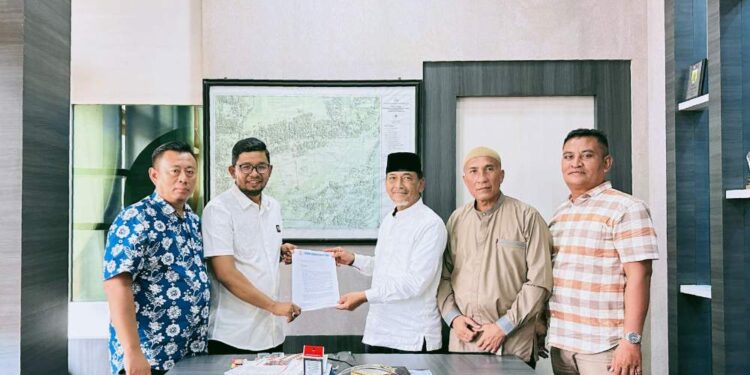 YARA Serahkan Surat Penundaan Pilchiksung Ke Pemkab Bireuen