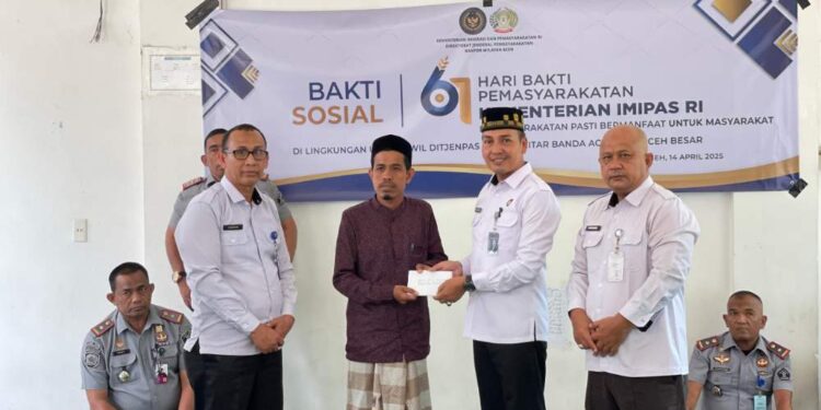Kanwil Ditjenpas Aceh Tebar Kepedulian Lewat Bakti Sosial Di Dayah Nurul Huda