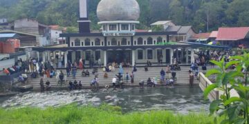 Mesjid Al Munawwarah Yang Viral Di Uning Pegasing 