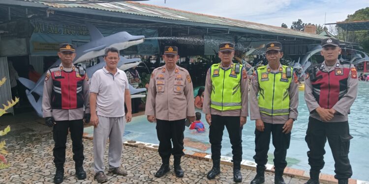 Pastikan Keamanan, Kapolsek Talang Kelapa Tinjau Objek Wisata Pemandian Tanah Mas