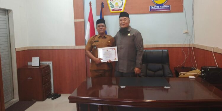 Apel Pagi Gabungan, Kampung Kuyun Uken Terima Penghargaan Zero Stunting Dari Bupati Aceh Tengah 