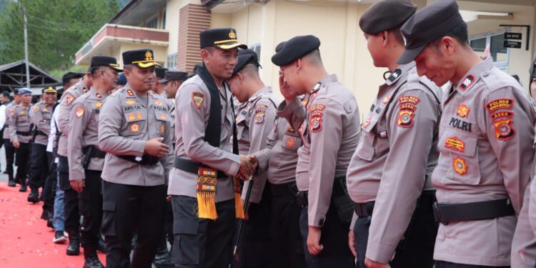 Rangkaian Tradisi Lepas Sambut Kapolres Bener Meriah Berlangsung Khidmat