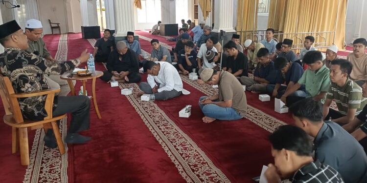Remaja Masjid Garda Terdepan Menghempang Khilafah