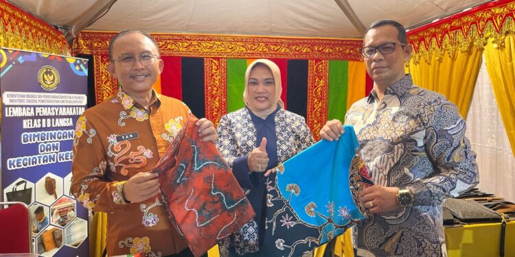 Stand Kanwil Ditjenpas Aceh Pukau Pengunjung IPPAFest, Karya Warga Binaan Berhasil Curi Perhatian