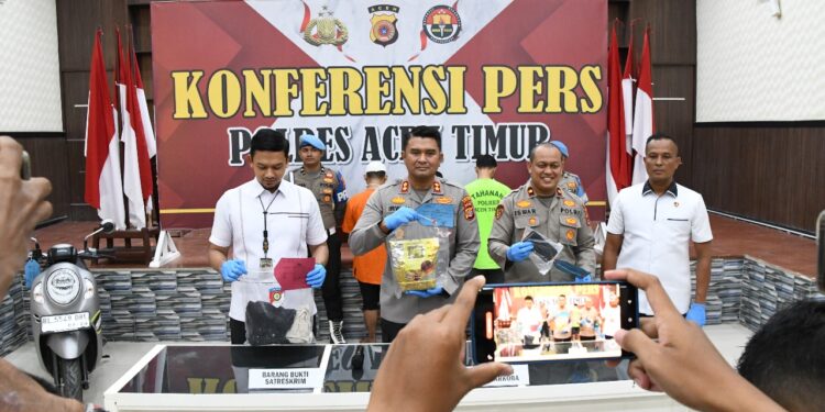 1 Kilogram Sabu dan Dua Pelaku Diringkus Satresnarkoba Polres Aceh Timur 