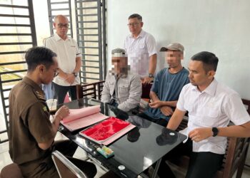 Polres Aceh Tengah Serahkan 2 Tersangka Penyalahgunaan BBM Ke Kejaksaan