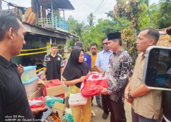 Pemko Langsa Serahkan Bantuan Masa Panik Pada Korban Kebakaran