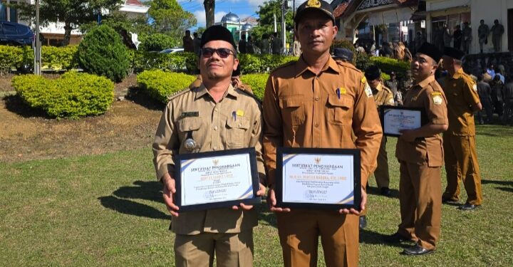 Reje PantanNangka dan Camat Linge Terima Penghargaan Dari Bupati Aceh Tengah,Partisipasi Aktif Bersama Masyarakat Dalam Mendukung Jum’at Bersih.