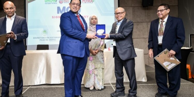 Penandatanganan MoU PT RPN dengan Universiti Putra Malaysia, pada Seminar OHOW 2024