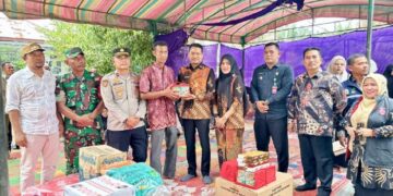 Wabup Aceh Timur Salurkan Bantuan Masa Panik Korban Kebakaran 