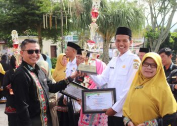 Dandim 0106/Aceh Tengah Hadiri Peringatan Hardiknas