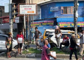 Mahasiswa Papua Di Kota Medan Melakukan Penggalangan Dana korban Banjir Wamena