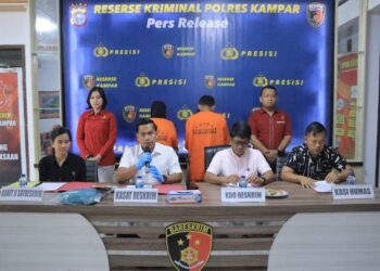 Polres Kampar Ungkap Kasus Pencabulan Dan Persetubuhan Anak, Dua Tersangka Ditahan