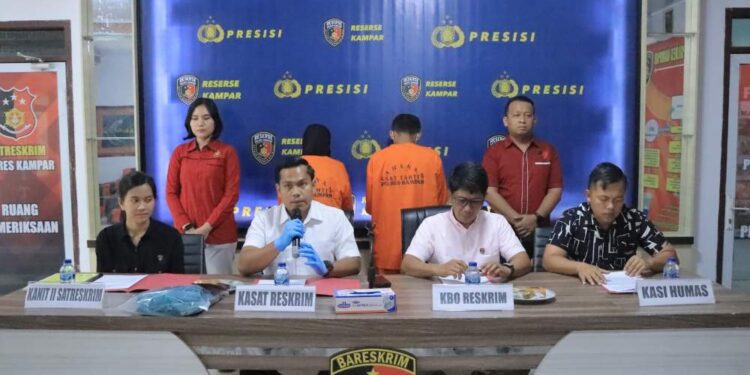 Polres Kampar Ungkap Kasus Pencabulan Dan Persetubuhan Anak, Dua Tersangka Ditahan