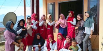 Pemerintahan Bintang Pepara Bersama Para Ibu Kader Gelar Jumat Bersih Bersih