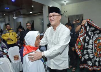 Bupati Tagore Abu Bakar Melepas Keberangkatan 179 Jamaah Calon Haji Bener Meriah 