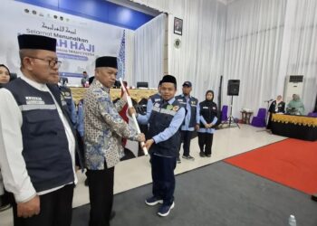 Wabup Armia Melepas 179 Calhaj Bener Meriah Menuju Mekah Dari Asrama Haji Banda Aceh
