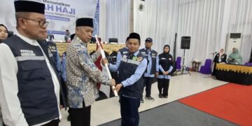Wabup Armia Melepas 179 Calhaj Bener Meriah Menuju Mekah Dari Asrama Haji Banda Aceh
