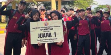 Paskibra SMKN 2 Makassar Juara Satu Lomba Baris berbaris Politeknik Ilmu Pelayaran