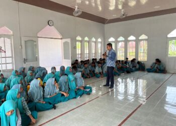 Cegah Dini Bahaya Free Sex dan LGBT, RSUCM Langsa Sambangi SMAN 4