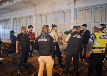 Patroli Cegah Premanisme Polres Aceh Barat Tertibkan Kerumunan Remaja Di Malam Hari